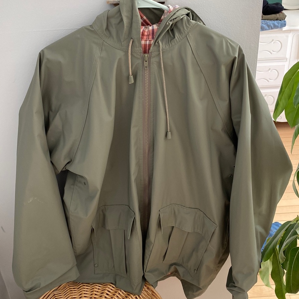 Misty Harbor Green Rain Jacket; size Medium
